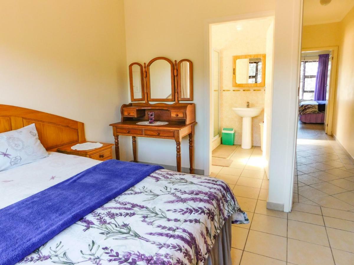 Mama Mia Cottages Oslo Beach Port Shepstone Esterno foto