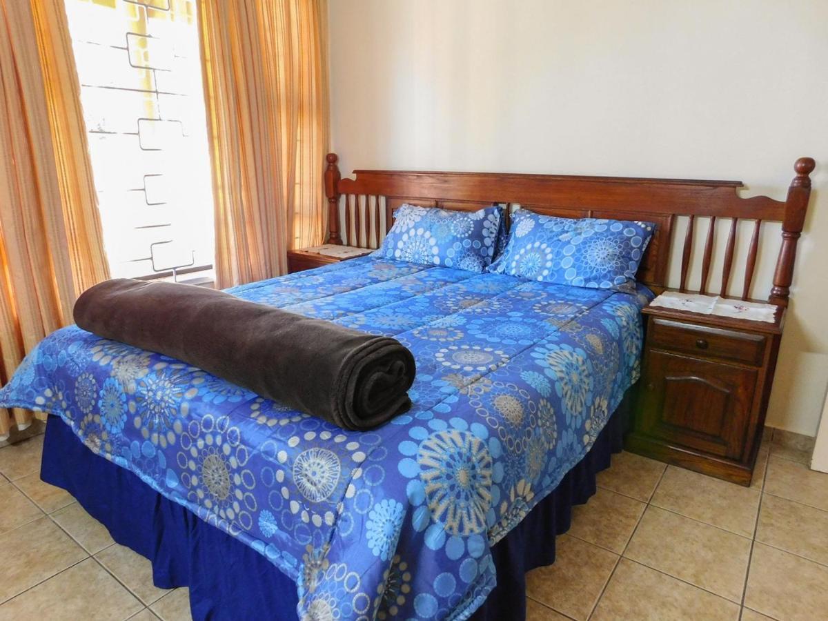 Mama Mia Cottages Oslo Beach Port Shepstone Esterno foto